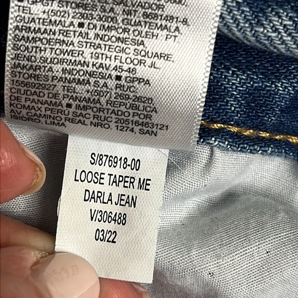 Old Navy extra hi-rise loose taper me Darla Blue Jeans - Picture 12 of 16